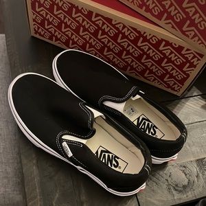 Black vans never worn size 7